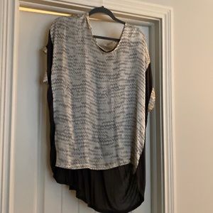 Cute neutral tunic .. goes with everything!